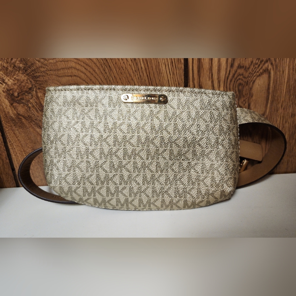 Michael Kors Logo Belt Bag